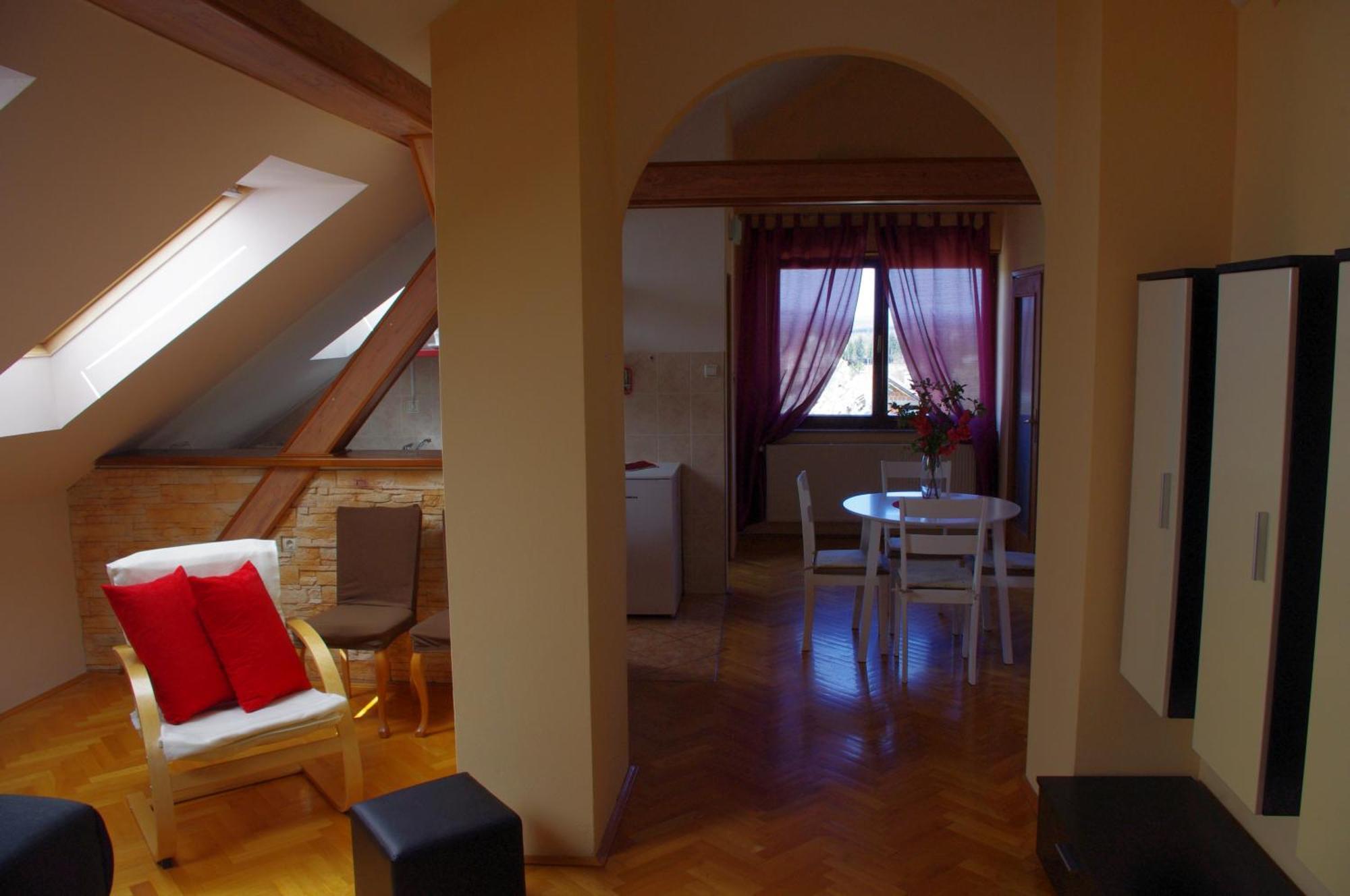 Apartment Tomy Slunj Luaran gambar