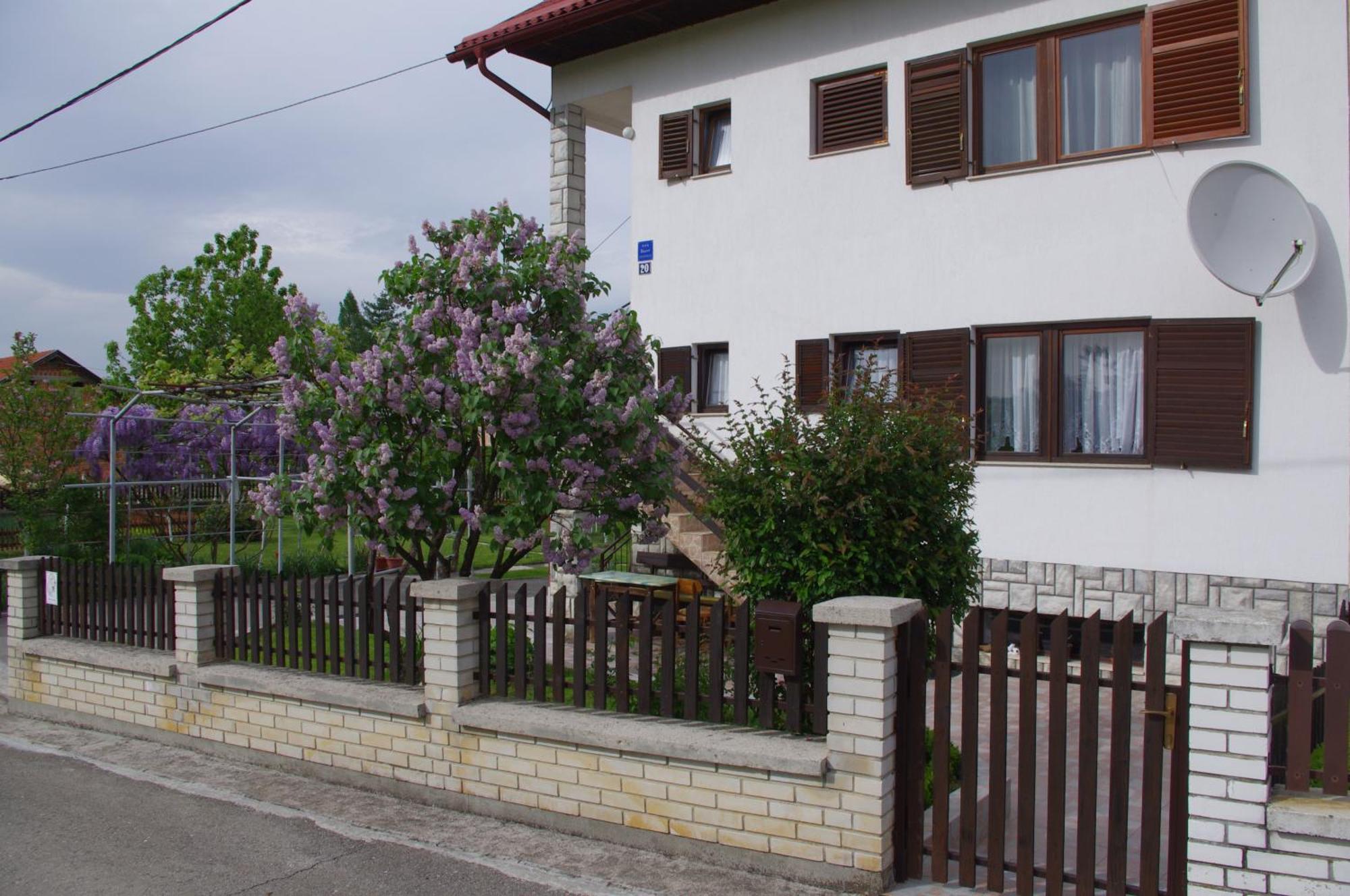 Apartment Tomy Slunj Bilik gambar
